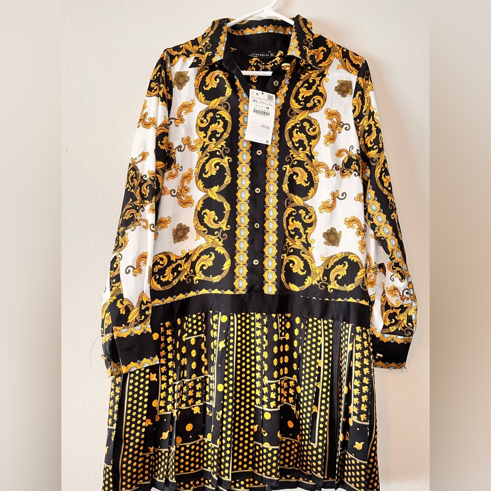 Beautiful Zara dress, xl but fits like large